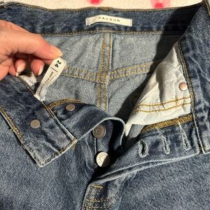 Pac Sun ripped boyfriend jean - size 24
